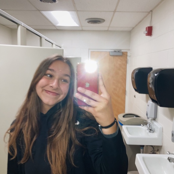 Meet your Posher, Grace - Picture 2 of 3